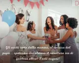 Amiche festeggiano un baby shower con palloncini e torta. Frasi per baby shower divertenti: "Occhi della mamma, sorriso del papà... speriamo il carattere sia di qualcun altro! Tanti auguri!