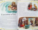 Un pescatore incontra il pesciolino d'oro che esaudisce i suoi desideri. La moglie, insoddisfatta, lo spinge a chiedere sempre di più.