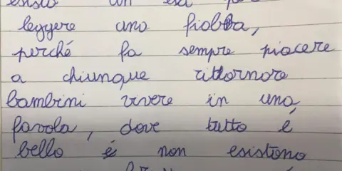 Io credo che non esista un'età per leggere, perché fa sempre piacere a chiunque bambini vivere in una favola, dove tutto è bello, non esistono pensieri brutti e c'è sempre un lieto fine.
