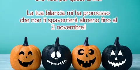 Quattro zucche di Halloween sorridenti, con divertenti frasi che invitano a godersi le caramelle senza pensieri.