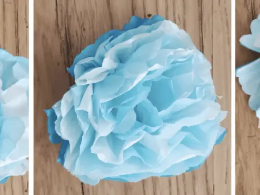 Pomponi soffici e leggeri, perfetti per decorare feste. Questi lavoretti con carta velina azzurra e bianca creano un effetto nuvola.
