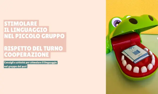 Un coccodrillo giocattolo con carte "latte" e "milk" all'interno, ideale per giochi di turnazione per autistici, stimolando linguaggio e cooperazione.