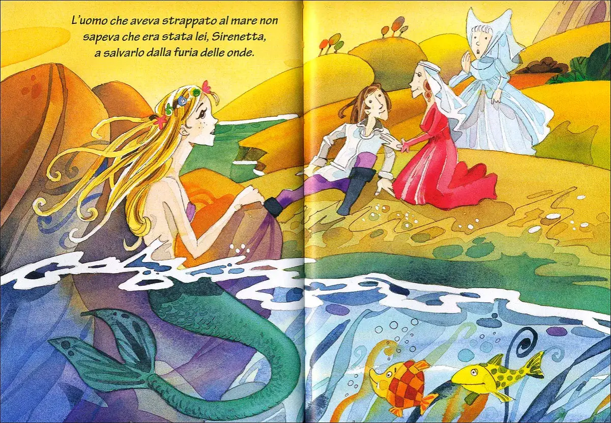 La sirenetta storia breve: una sirena dai lunghi capelli biondi salva un uomo dalle onde, mentre due principesse lo osservano dalla riva.