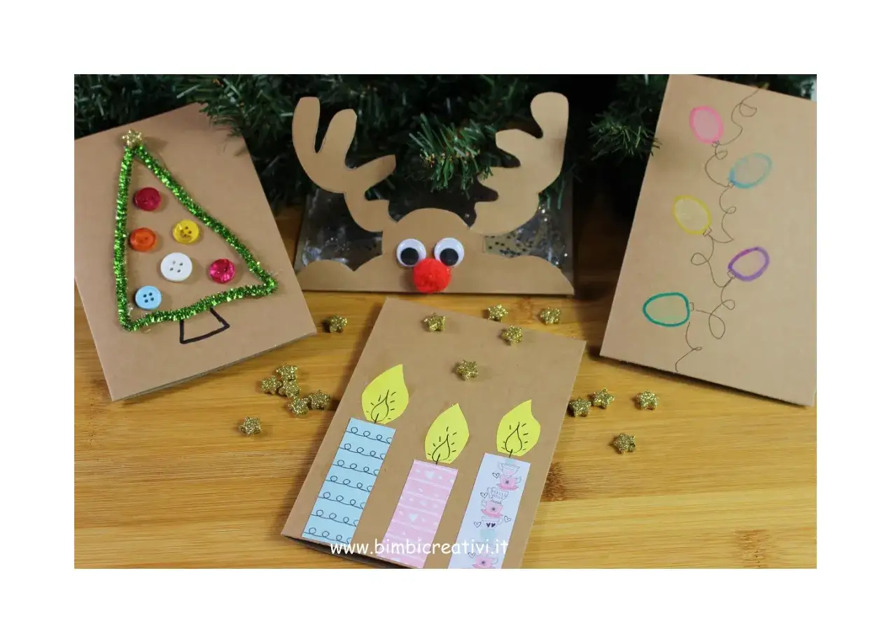 Biglietti di Natale facili: un albero con bottoni, candele colorate e lucine. Perfetti per creare con i bambini!
